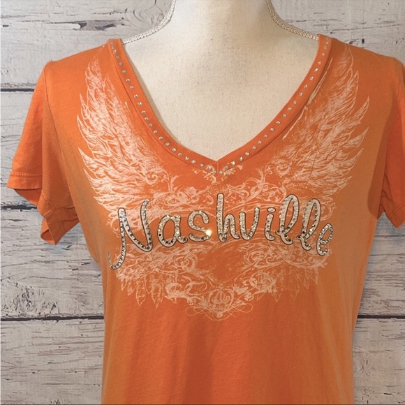 BEE EASY T-Shirt "Nashville" V Neck Embellished
Orange-Large - Picture 2 of 3